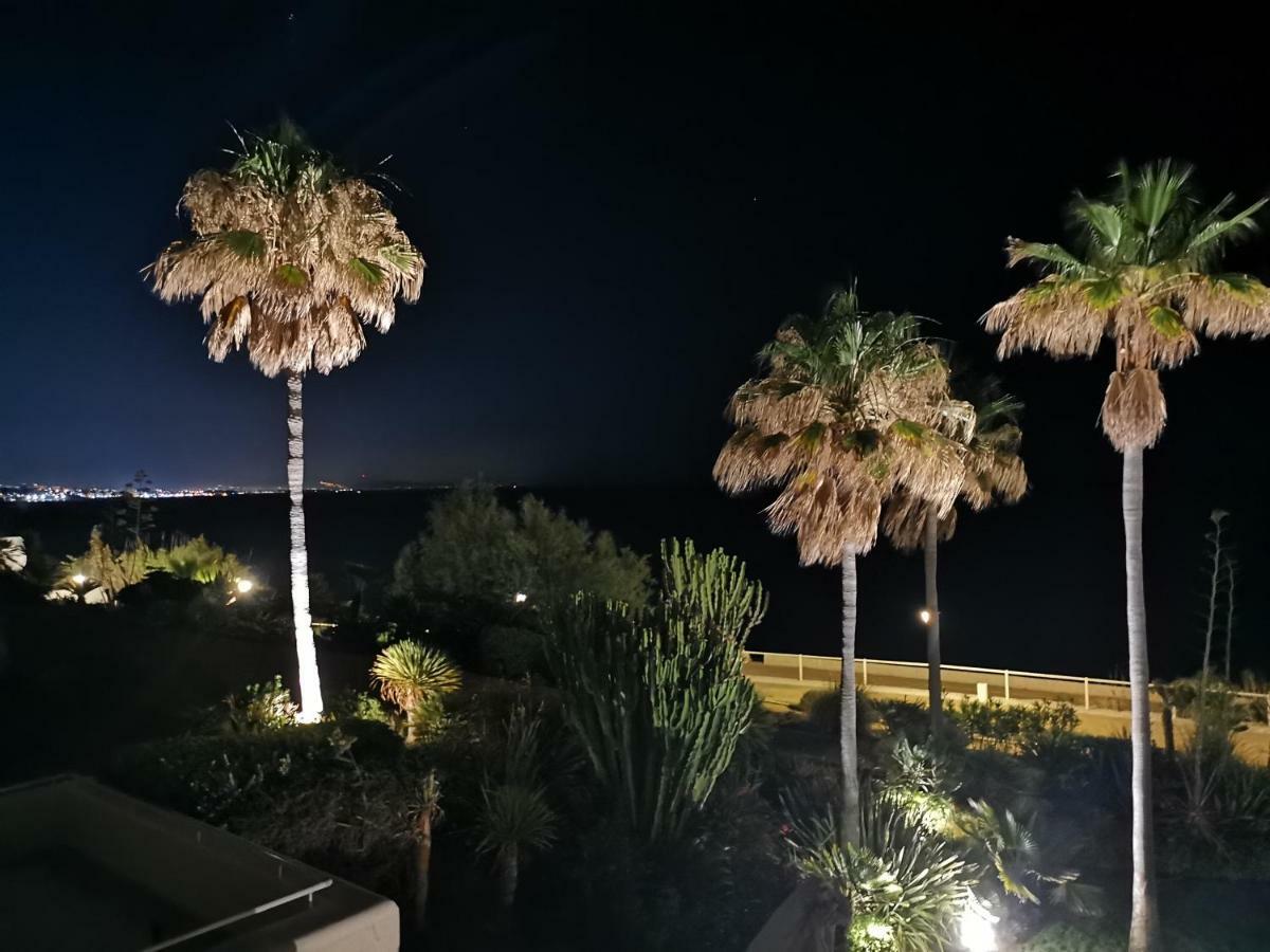 Sinfonia Del Mar Apartment เอสเตโปนา ภายนอก รูปภาพ